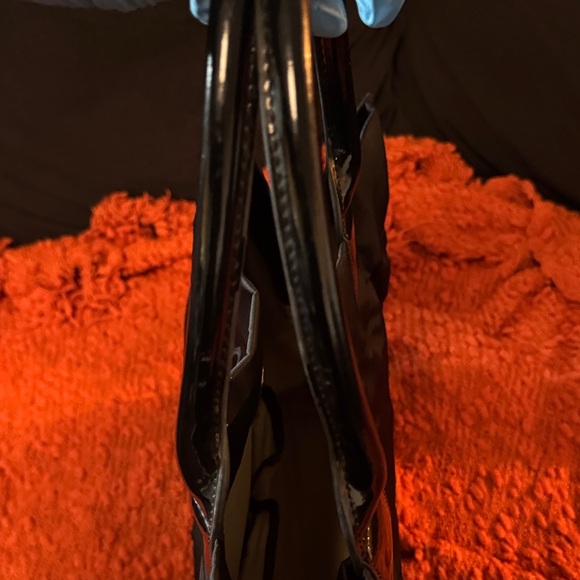 Tory Burch Black Tote with Logo Detail - Picture 4 of 15